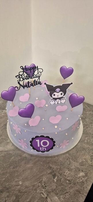 Tort mov cu Kuromi și inimi de zahăr, pentru 10 ani